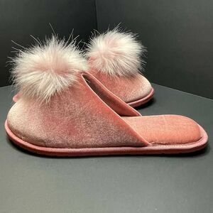 NEW FARYL by Farylrobin Clarissa Blush Velvet Slippers w/ Fur Pom-Poms -Size 6